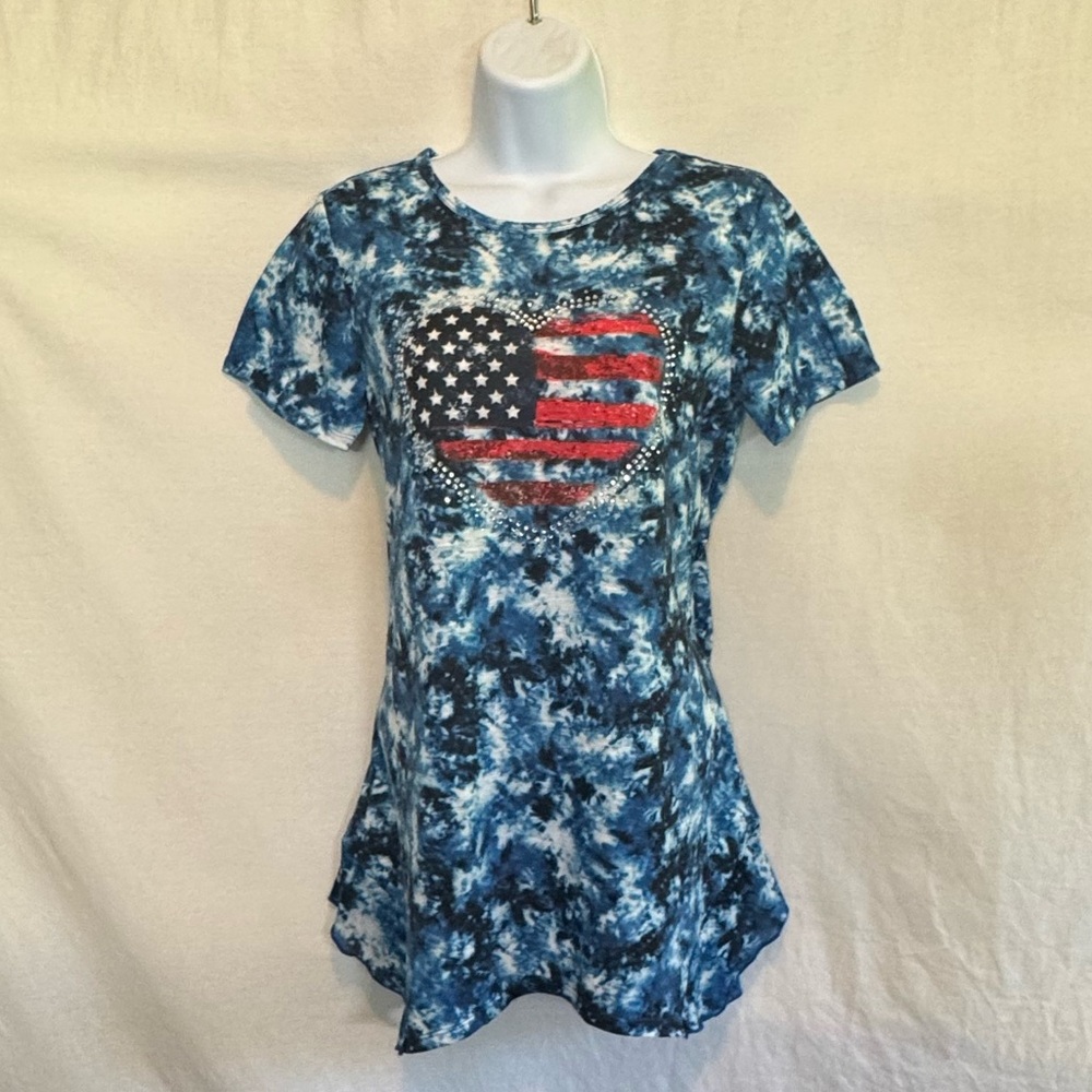 F-127 89th & Madison Blue & White Tie Dye Sequin Short Sleeve Blouse Size S